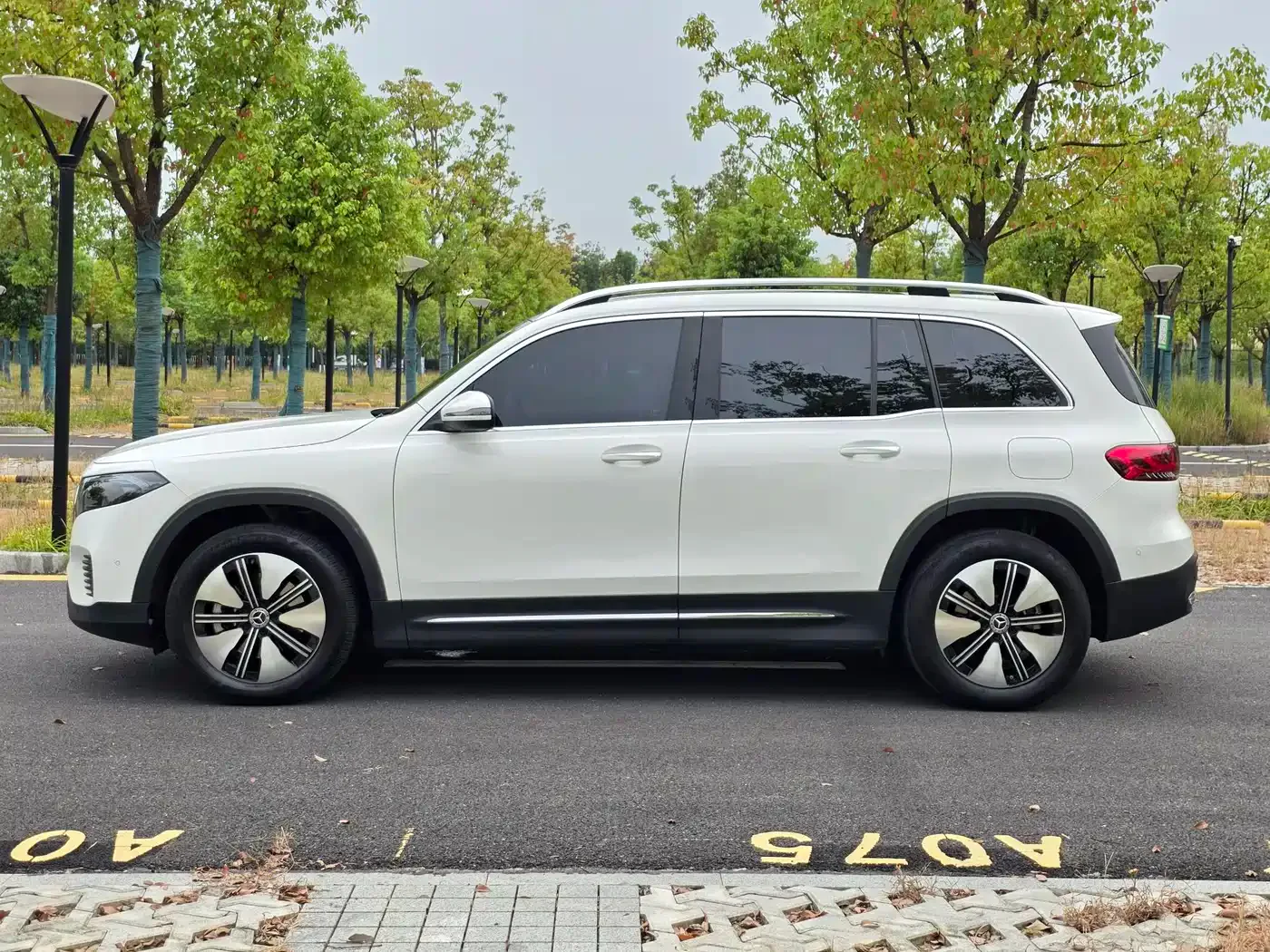 Mercedes-Benz Mercedes-Benz EQB 2023 EQB 260 — Фото автомобиля 7