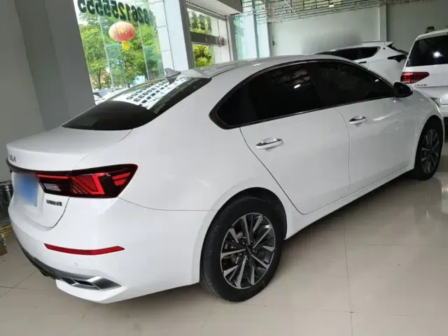Kia K3 — Фото автомобиля 6