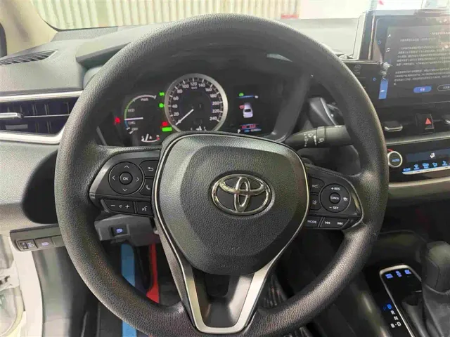 Toyota Corolla — Фото автомобиля 13