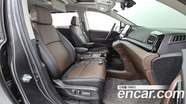 Honda Odyssey — Фото автомобиля 16