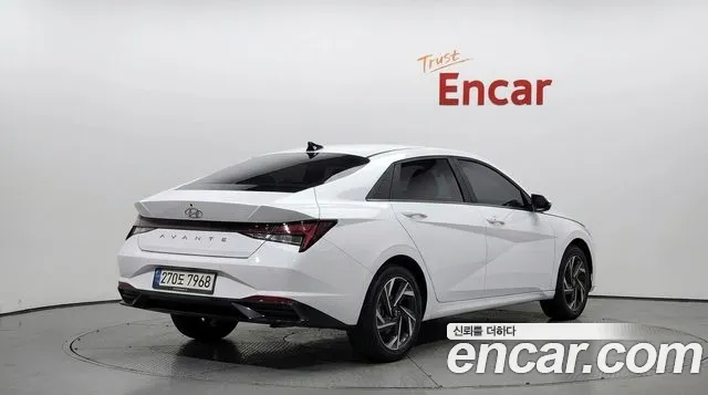 Hyundai Avante — Фото автомобиля 2