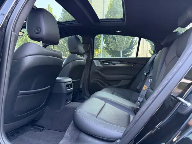Cadillac CT5 — Фото автомобиля 7