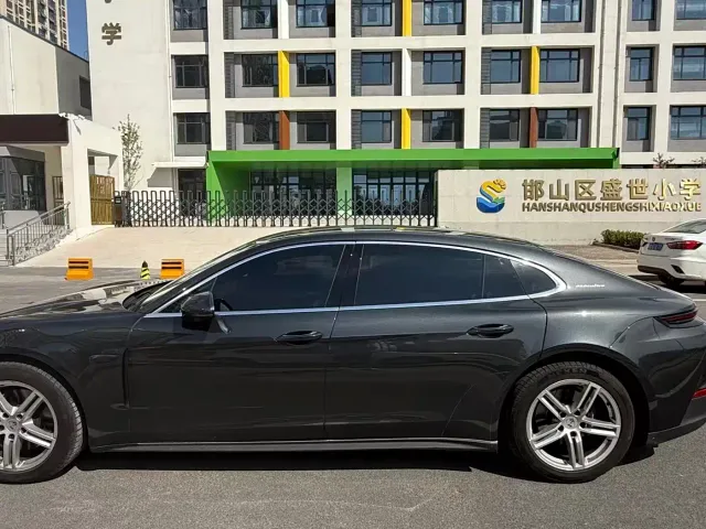 Porsche Panamera — Фото автомобиля 2