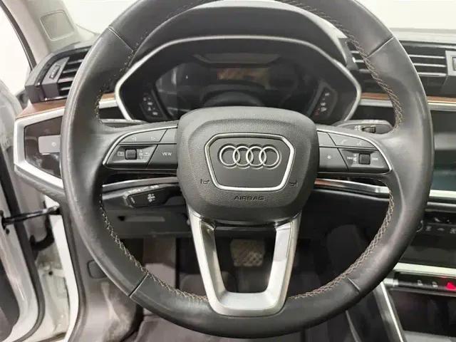 Audi Q3 — Фото автомобиля 10