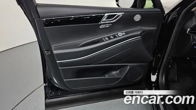 Genesis GV80 2.5T Бензин 2WD — Фото автомобиля 23