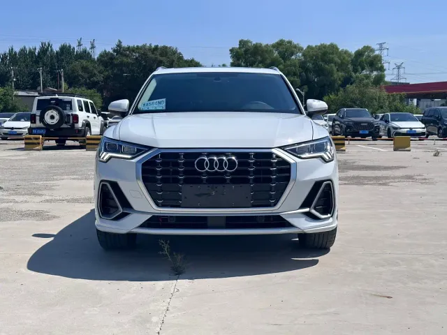 Audi Q3 — Фото автомобиля 4