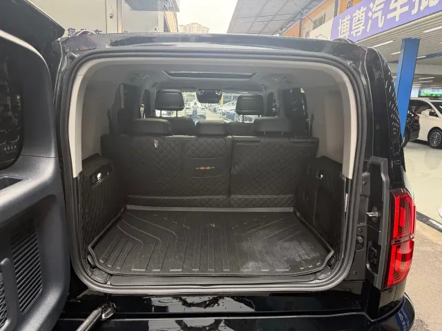 BYD FangChengBao Leopard 5 — Фото автомобиля 18