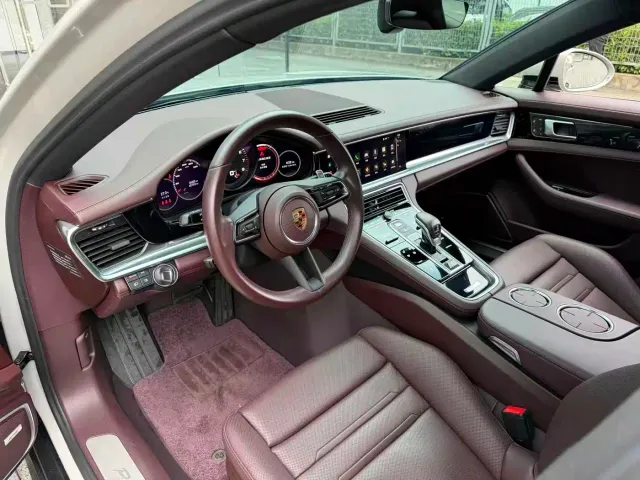 Porsche Panamera — Фото автомобиля 10