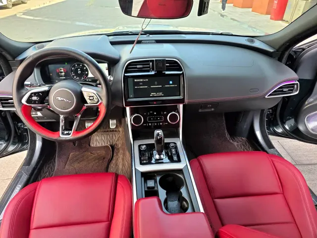 Jaguar XEL — Фото автомобиля 15