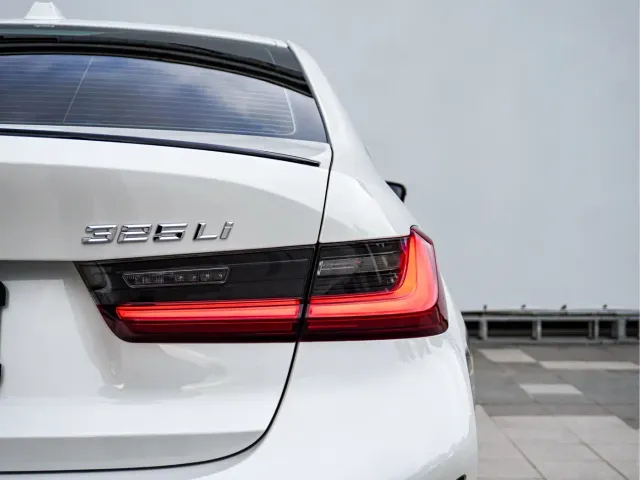BMW 3 Series — Фото автомобиля 7
