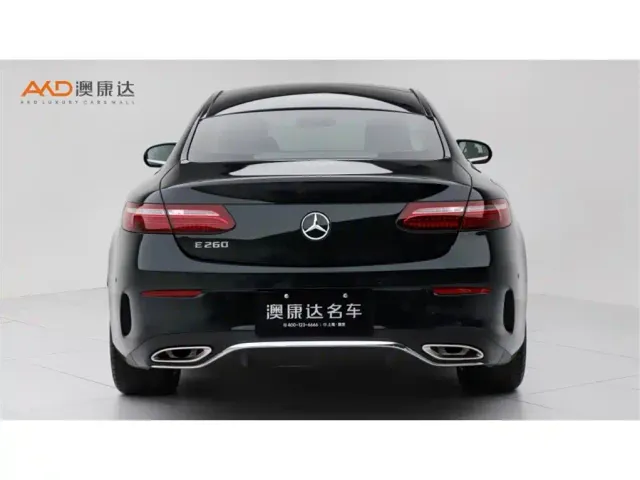 Mercedes-Benz E-Class — Фото автомобиля 4