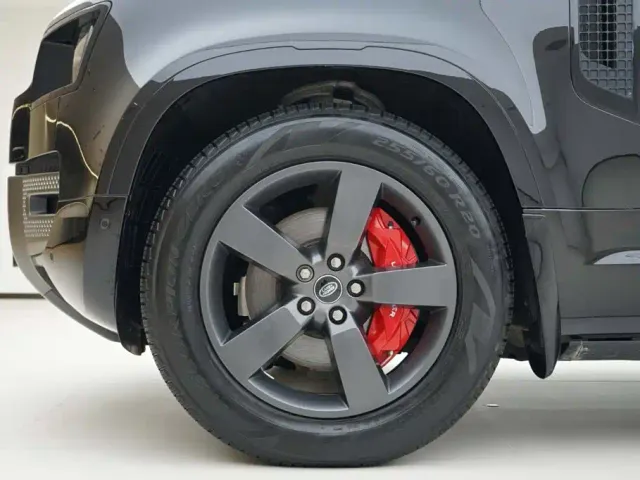 Land Rover Defender — Фото автомобиля 14