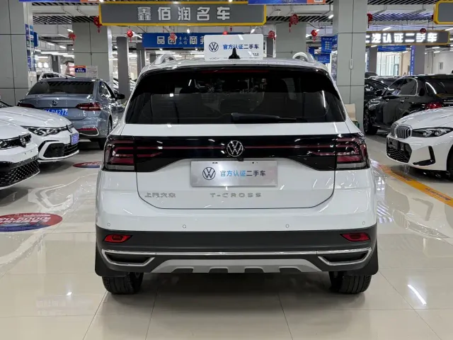 Volkswagen T-Cross — Фото автомобиля 5