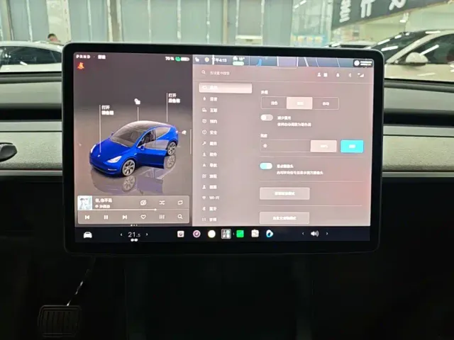 Tesla Model Y — Фото автомобиля 12