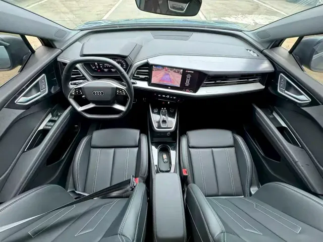 Audi Q4 e-tron — Фото автомобиля 6
