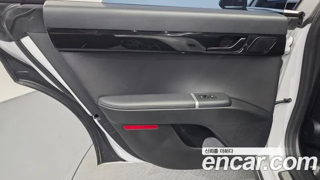 Hyundai Grandeur GN7 — Фото автомобиля 14