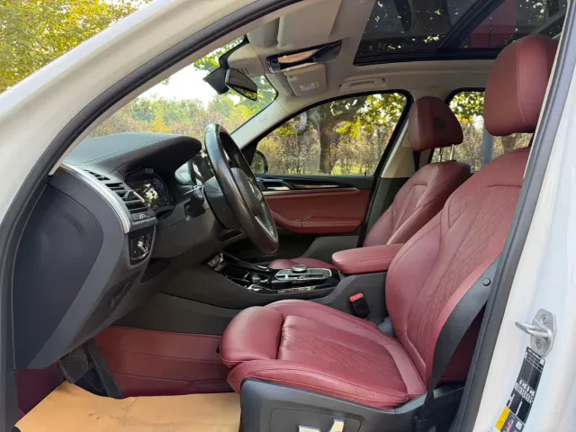 BMW iX3 — Фото автомобиля 5