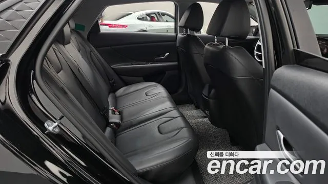 Hyundai Avante CN7 — Фото автомобиля 17