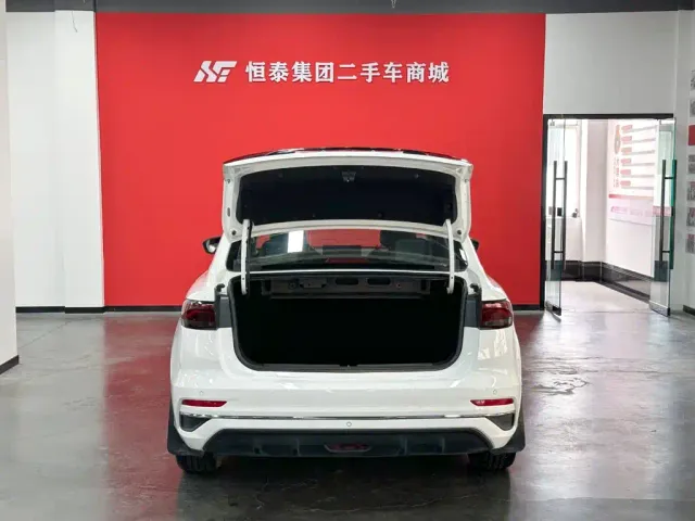 Geely Emgrand — Фото автомобиля 8