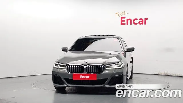 BMW 5 Series G30 — Фото автомобиля 3