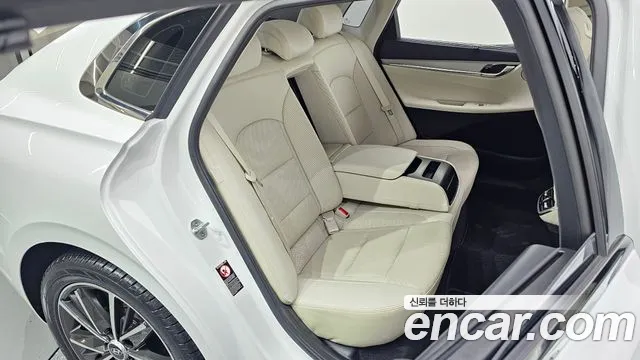 Hyundai Grandeur New — Фото автомобиля 11