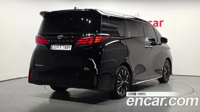 Toyota Alphard — Фото автомобиля 2