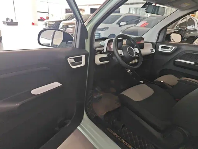Wuling Hongguang Mini EV — Фото автомобиля 15