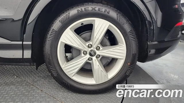 Audi Q4 e-tron — Фото автомобиля 19