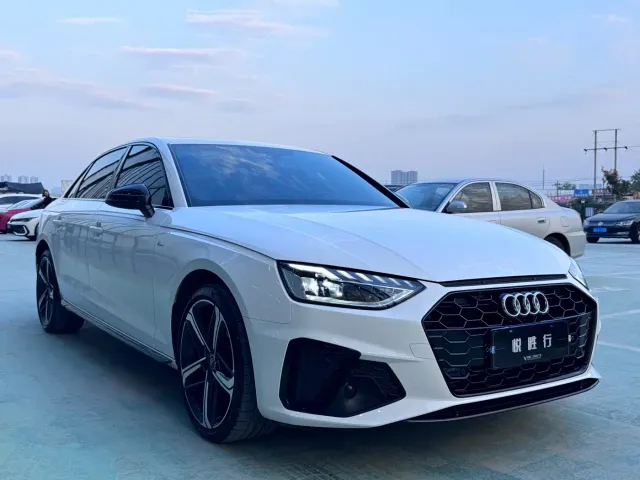 Audi A4L — Фото автомобиля 3
