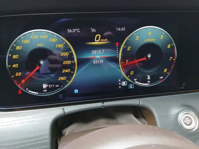 Mercedes-Benz E-Class — Фото автомобиля 13
