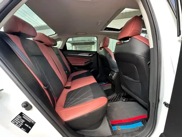 Changan Eado — Фото автомобиля 15