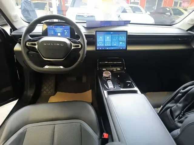 Wuling Starlight — Фото автомобиля 9