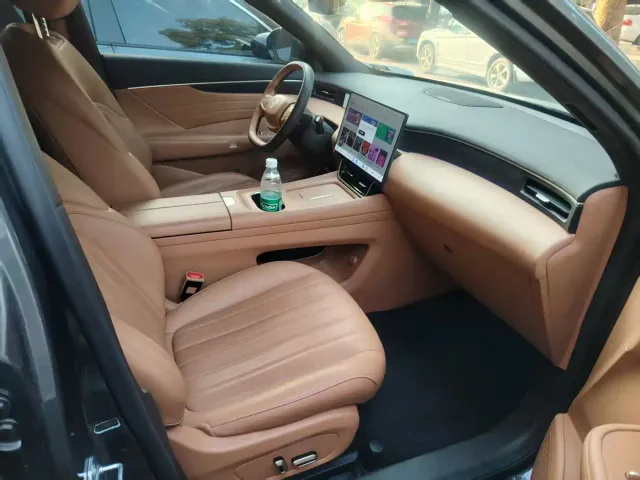 Dongfeng Aeolus L8 — Фото автомобиля 9