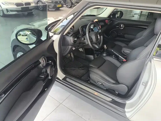 MINI Hatch — Фото автомобиля 15
