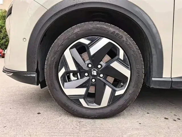 Baojun Yunhai — Фото автомобиля 12