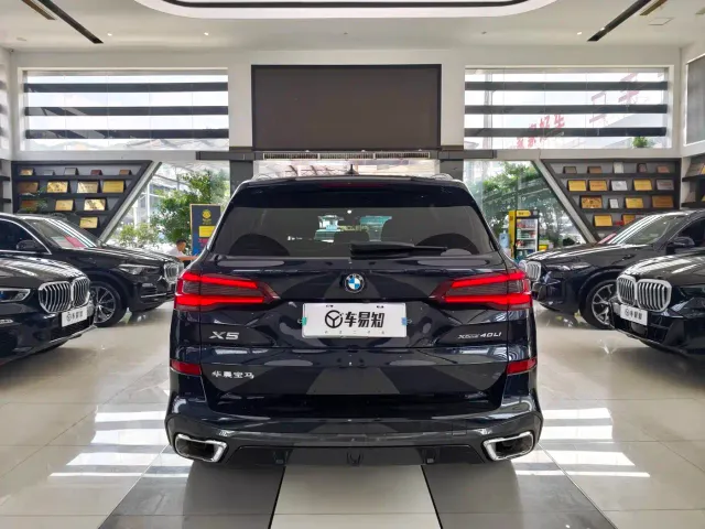 BMW X5 — Фото автомобиля 13