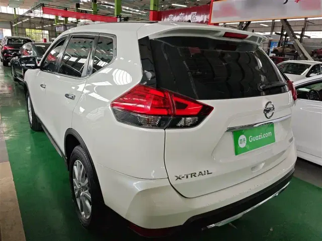 Nissan X-Trail — Фото автомобиля 4