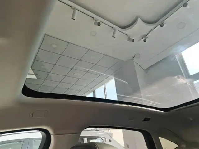 Jaguar E-PACE — Фото автомобиля 17