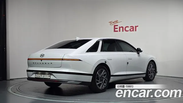 Hyundai Grandeur GN7 — Фото автомобиля 2