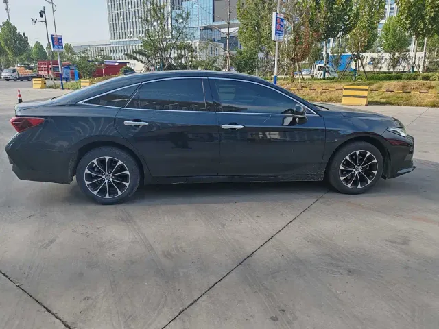 Toyota Avalon — Фото автомобиля 5