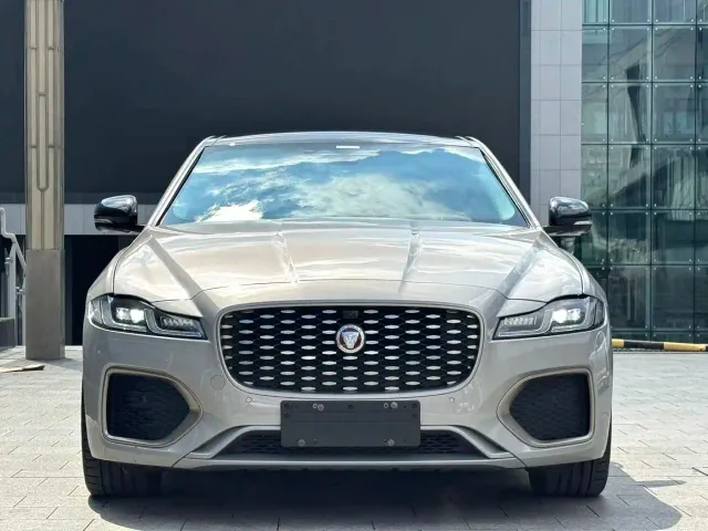 Jaguar XFL — Фото автомобиля 3