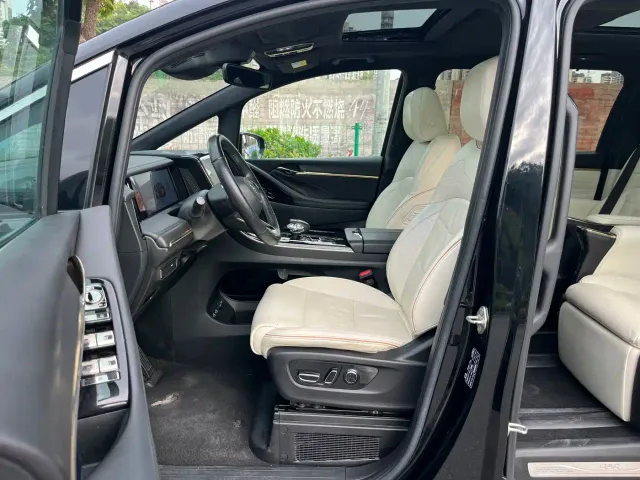 GAC Trumpchi M8 — Фото автомобиля 4