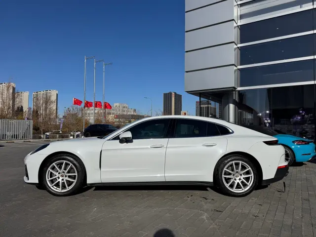 Porsche Panamera — Фото автомобиля 11