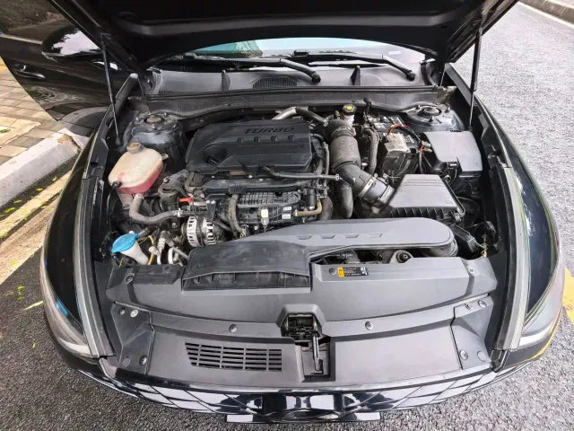 Hyundai Sonata — Фото автомобиля 16