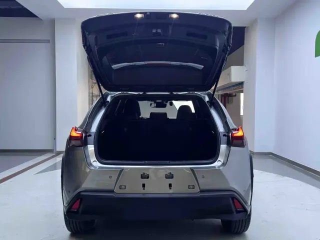 Lexus UX — Фото автомобиля 22