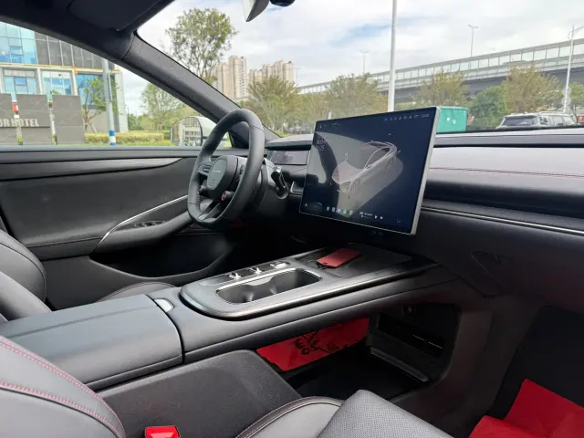 Xiaomi SU7 — Фото автомобиля 10