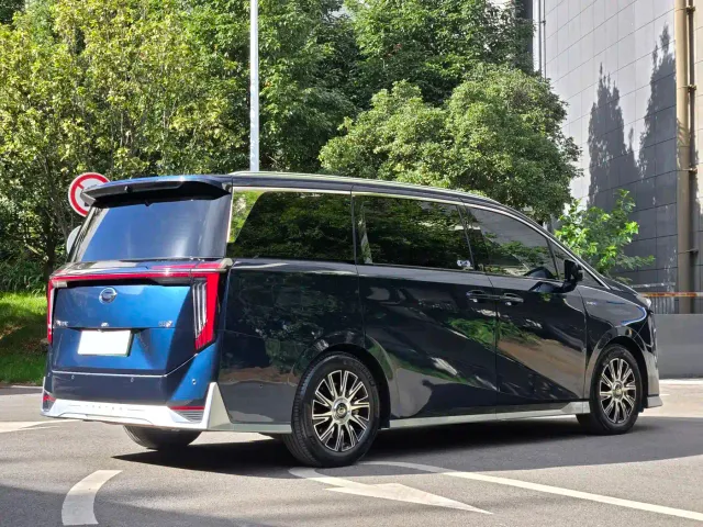GAC Trumpchi E9 — Фото автомобиля 10