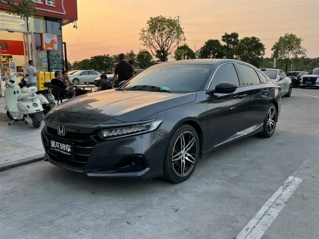 Фотография автомобиля — Honda Accord