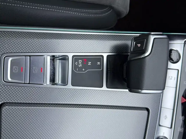 Audi A6L — Фото автомобиля 11