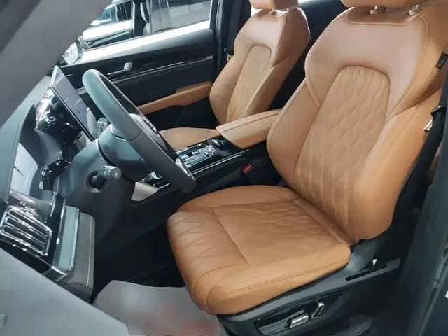 BYD Tang — Фото автомобиля 14